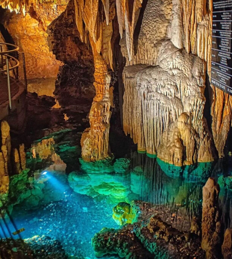 Luray vs. Natural Bridge: Unveiling the Best Caves and Caverns in Virginia