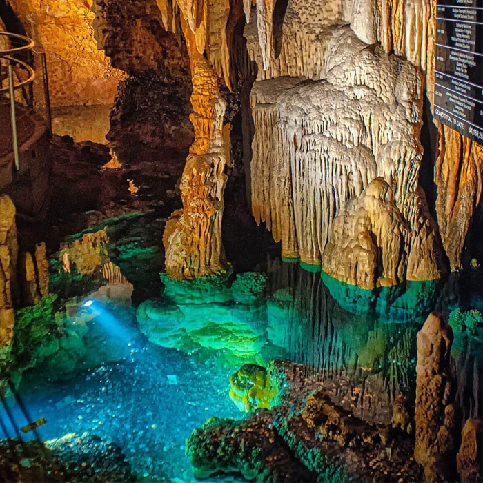 Your Complete Guide To Luray Caverns 