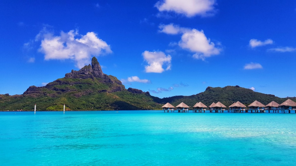 Maldives vs Bora Bora : Which is best?