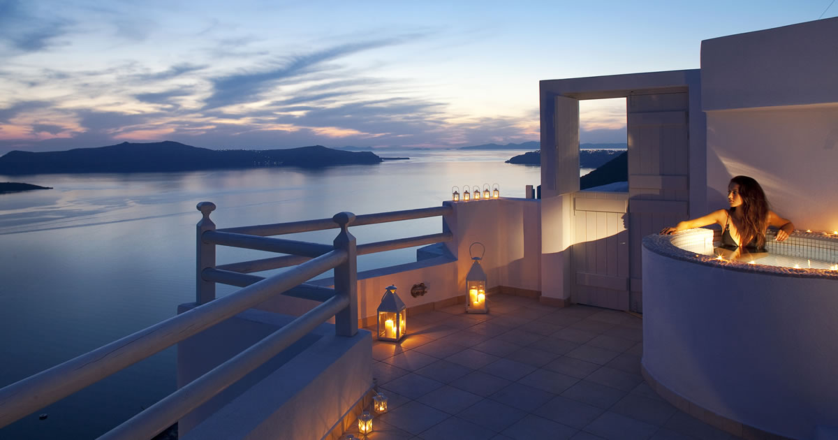Adamant Suites | Luxury Hotel at Fira in Santorini. Ideal for Honeymoon.
