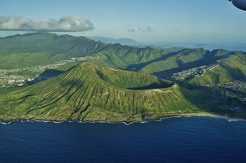 File:Koko Crater (from the Sea).jpg